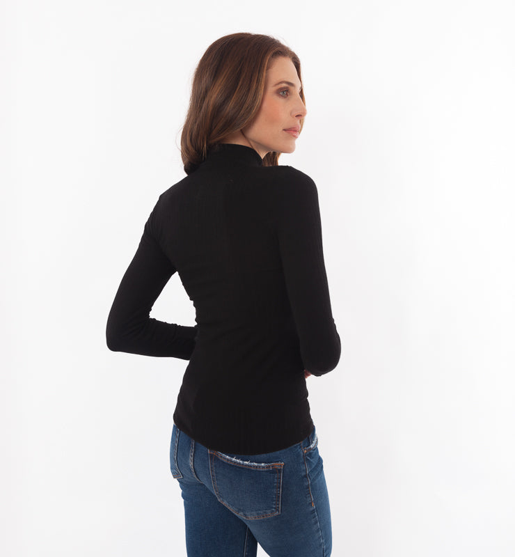 V-neck turtleneck in ribbed TENCEL™ cashmere with long sleeves