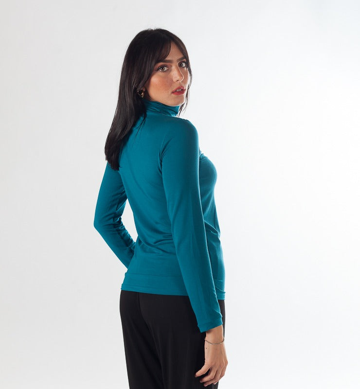 2.0 turtleneck in soft natural fabric