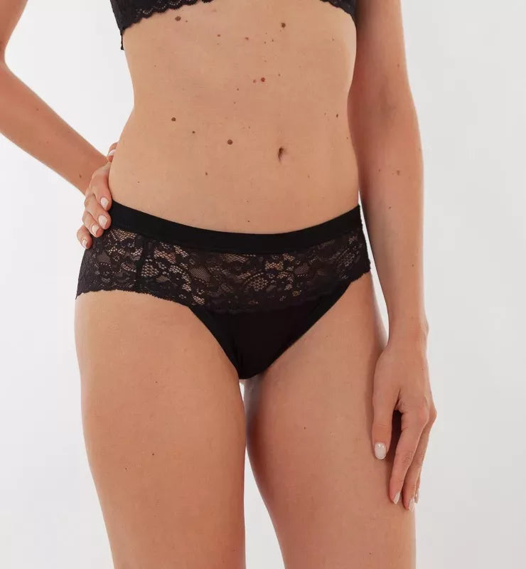 Midi briefs in natural fabric and biodegradable lace